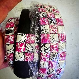 Large pink splatter tile belt, NWT